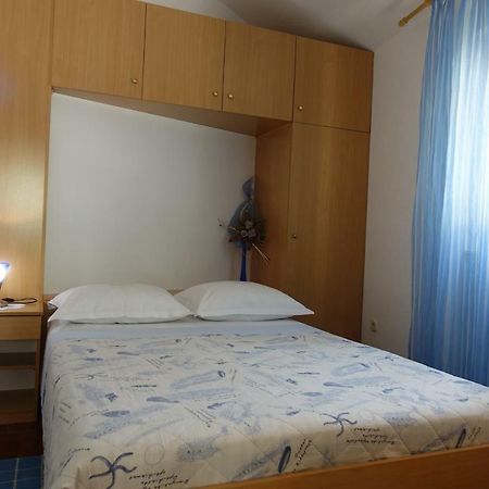 Apartments Ivic Bol Extérieur photo