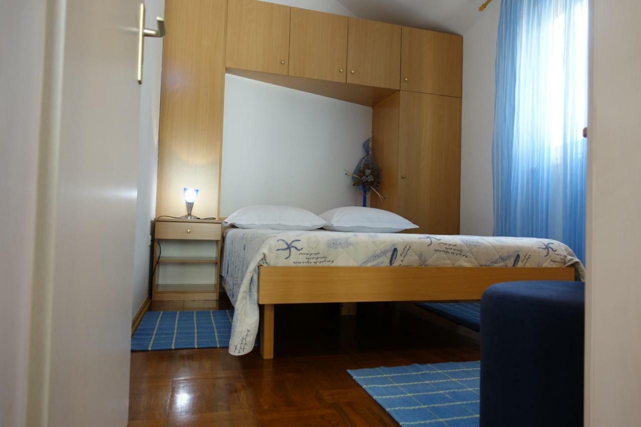 Apartments Ivic Bol Extérieur photo