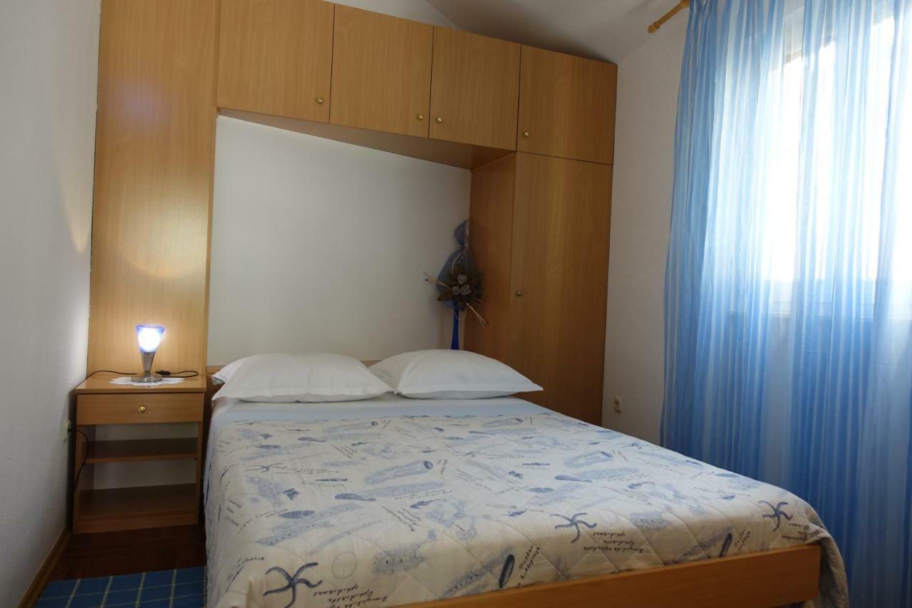 Apartments Ivic Bol Extérieur photo
